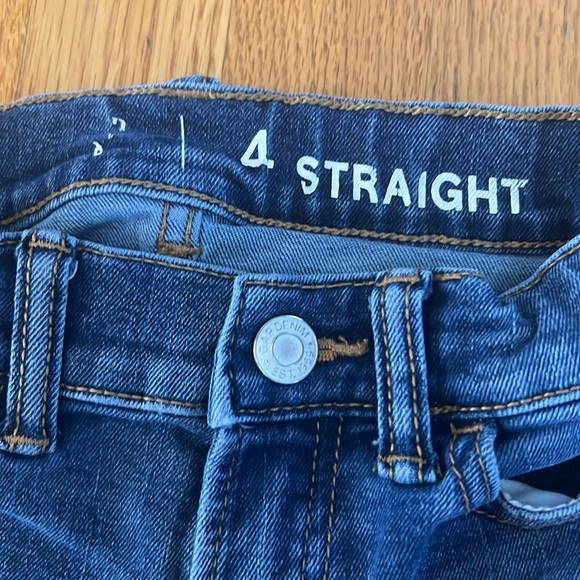 Gap Boys Medium Wash Straight Legged Jeans - Picture 2 of 8